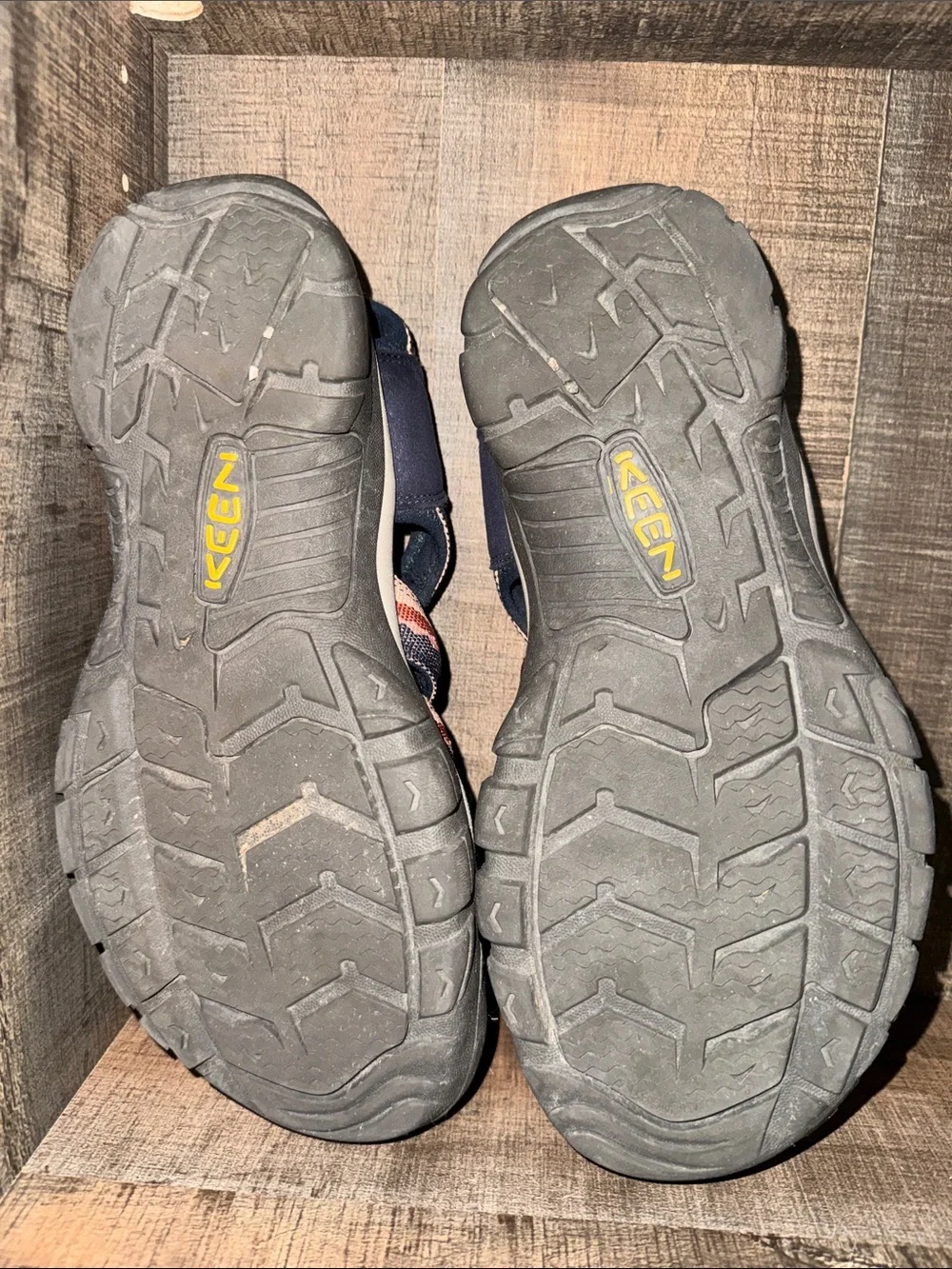 KEEN WHISPER women sandals-size 10.5